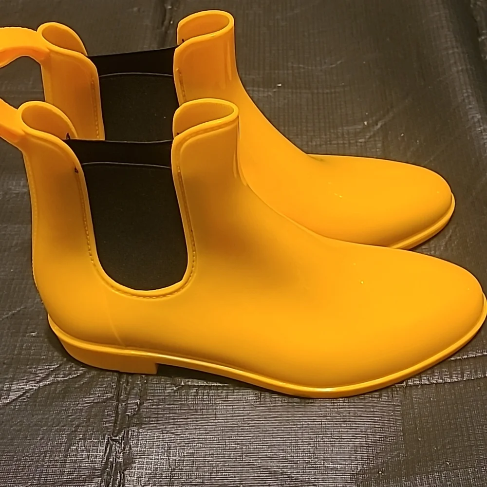 Yellow Ankle Rainboots Size 42